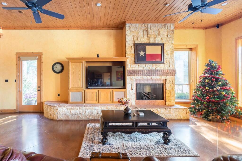 Texas Ranch House With 5 Bedroom And Fish Pond Dallas Luaran gambar